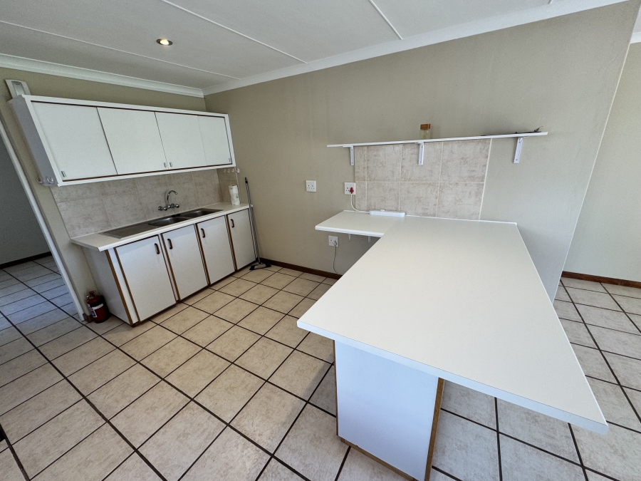 To Let 1 Bedroom Property for Rent in Stilbaai Wes Western Cape